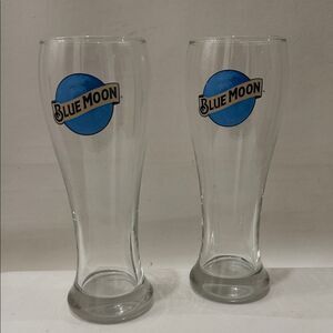 Blue Moon Wheat Beer 16 Oz 2 Glasses Clear Blue Logo 8 In Tall 2 1/2 In Round